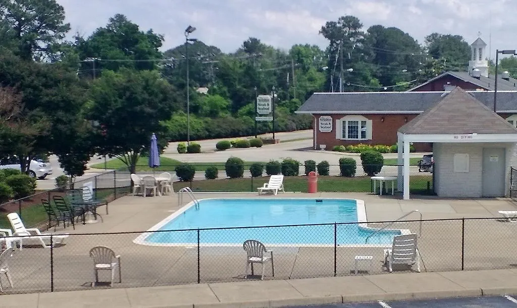 Quarterpath Inn & Suites Williamsburg